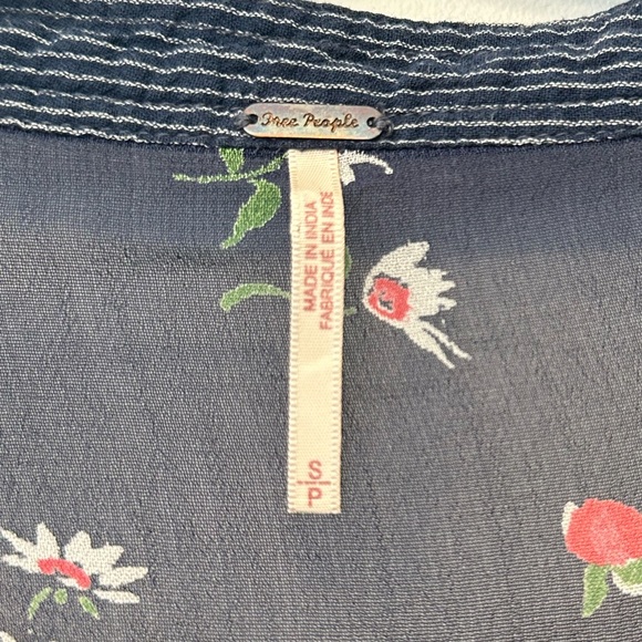 Free People Hearts and Colors Floral Striped Tunic Top Navy Pink S/P - Picture 5 of 5